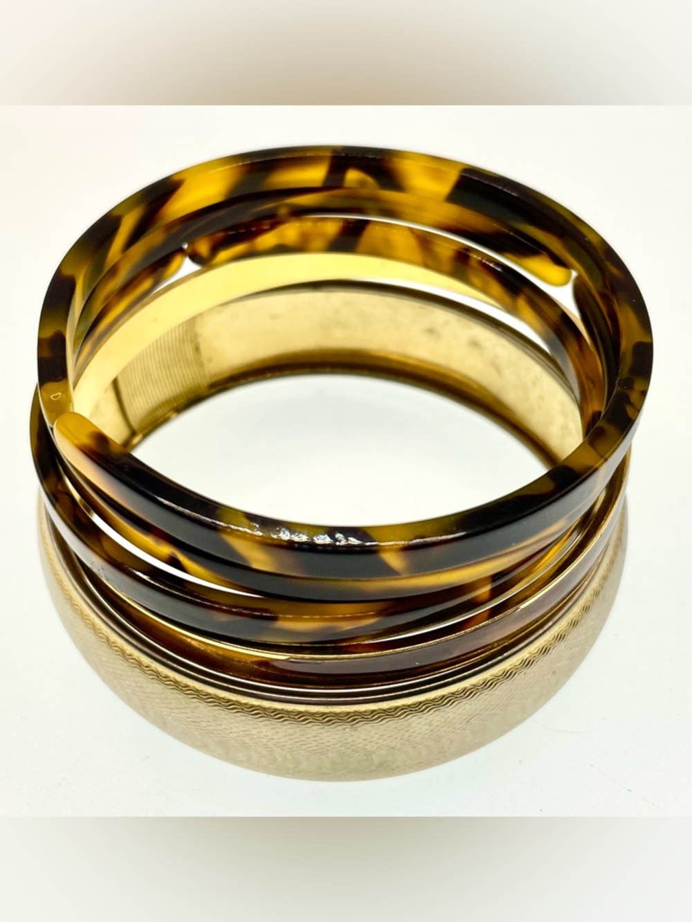 Vintage Set of 5 Bangle Bracelets Gold Tone Metal Enamel Acrylic Tortoise Retro - Picture 4 of 6